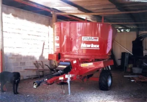 big_stabra_newidea_bale_shredder_01